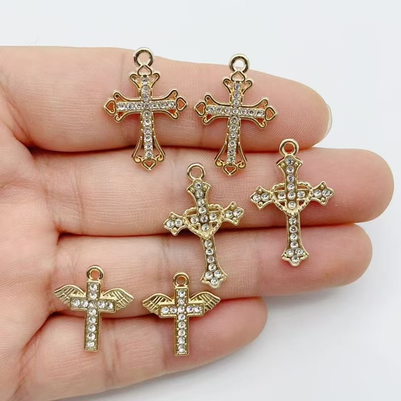 Cross Pendant Necklace Gold - 10 pendentifs croix en alliage doré