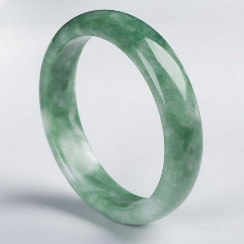 Bracelets - Bracelet en jadéite verte du Guizhou