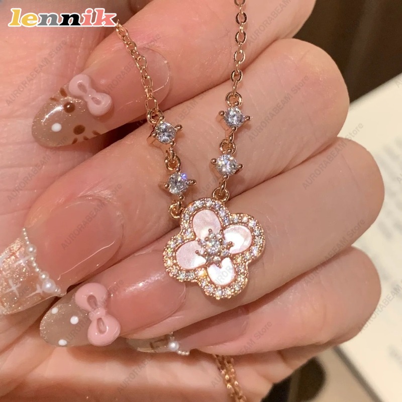 Layered Pendant Necklace Aesthetic - Collier coquillage rose, pendentif trèfle à