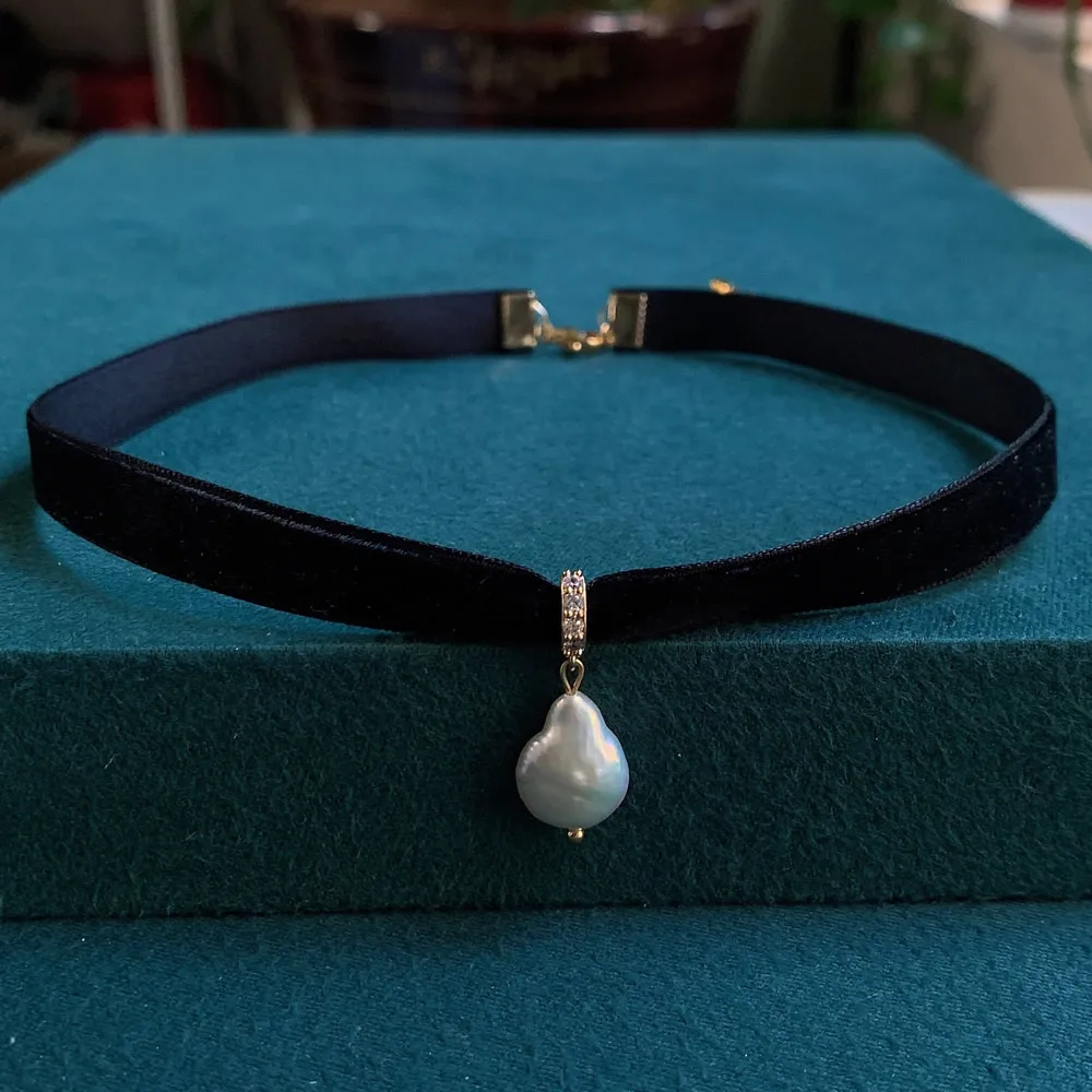 Collier ras du cou en velours  - Pearl Choker Necklace Vintage avis et prix