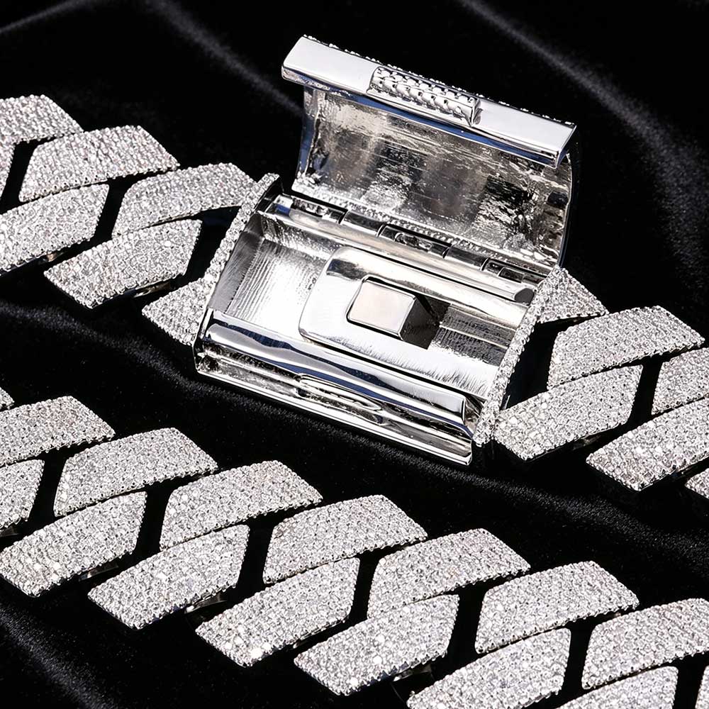Nuoya Iced Out 26mm 6 rangs Ch - Cuban Link Chain 12Mm avis et prix