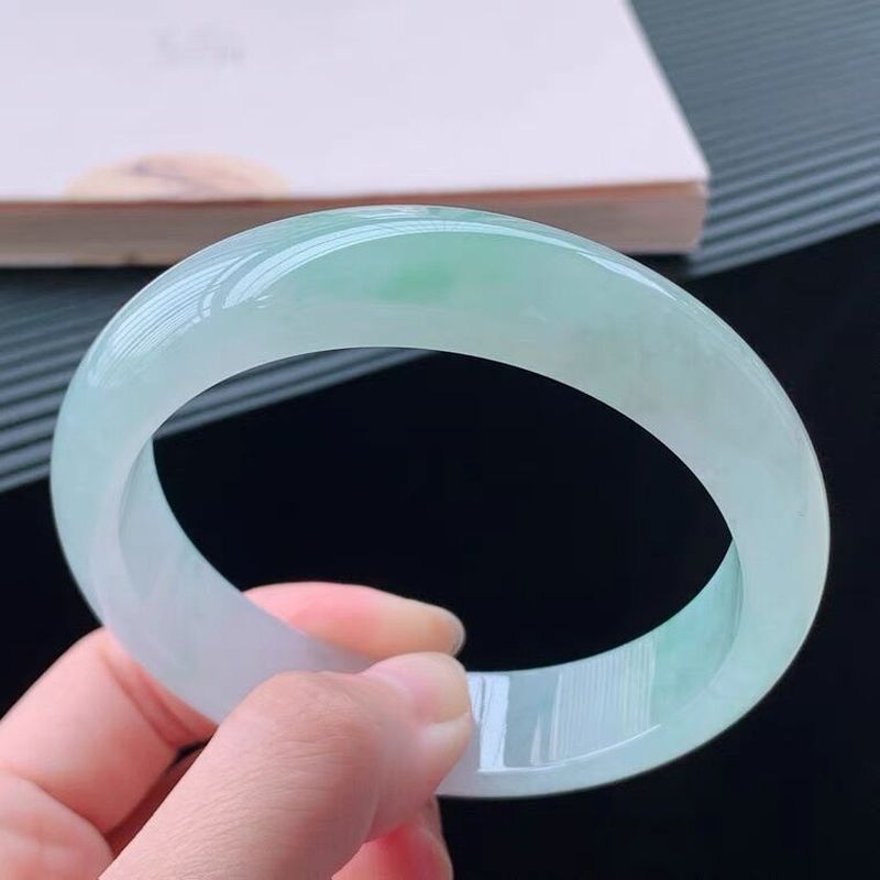 Bracelet en jadéite translucid - Bracelets avis et prix