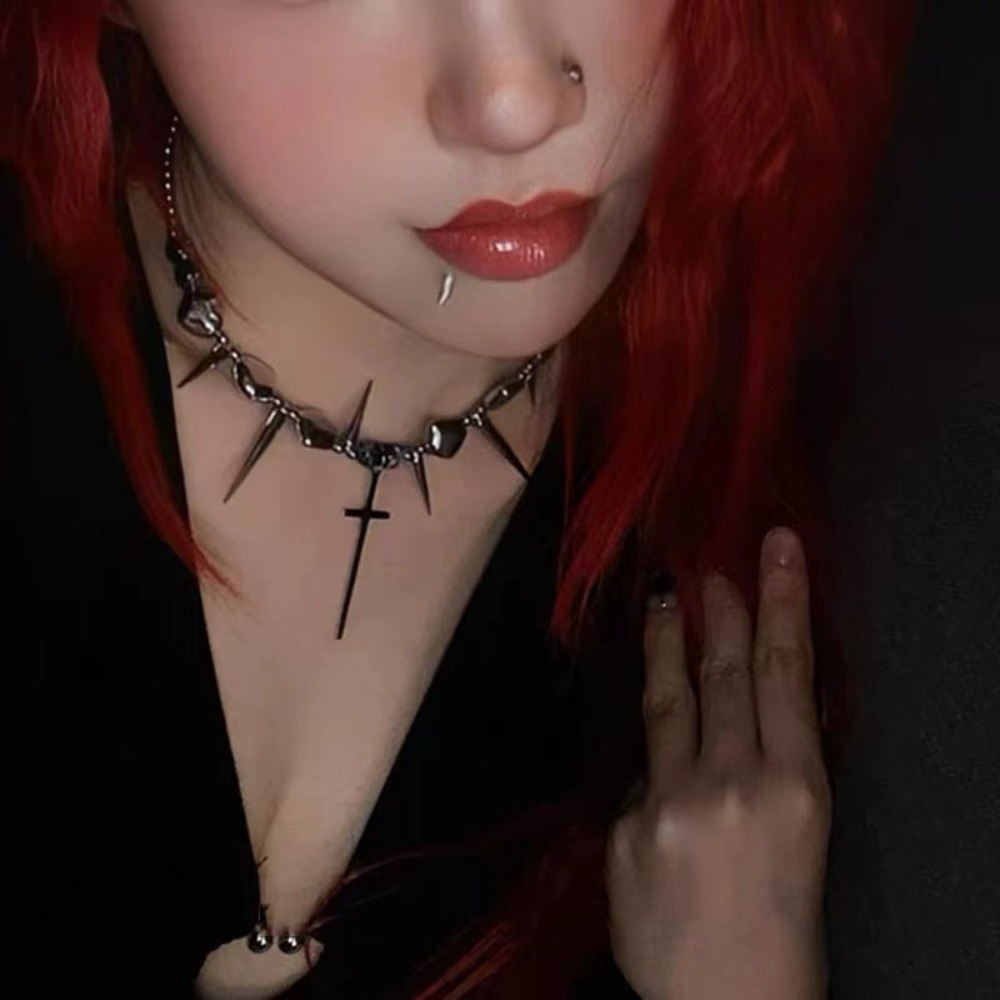 Collier ras du cou Y2K Subcult - Goth Punk Spike Choker avis et prix